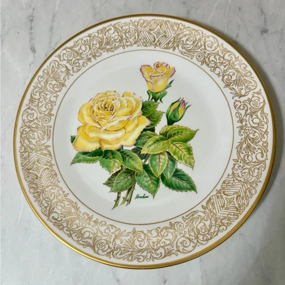 The Edward Marshal Boehm Rose
"The Piece Rose" Collection Plate limited edition - Picture 3 of 5